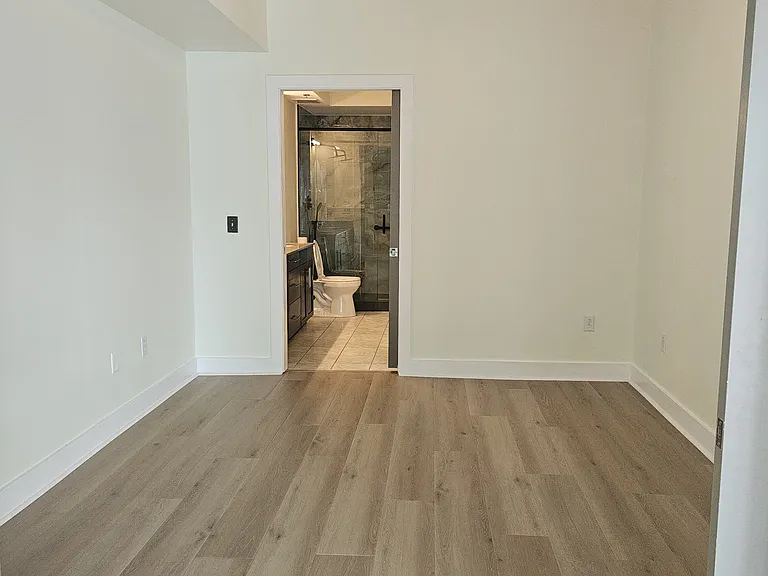 1100 Howell Mill Rd NW #307 — Photo 28