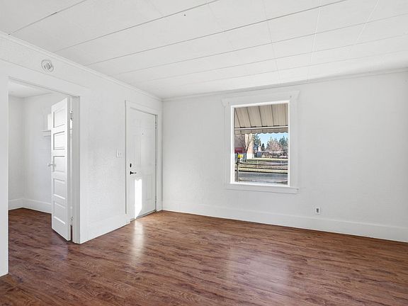 3rd image of 616 S Ray St