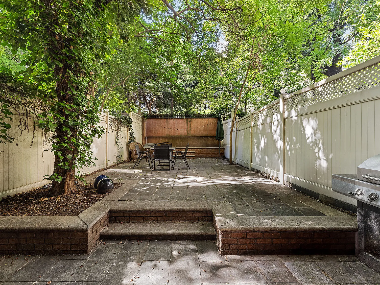 216 East 32nd Street — Photo 4