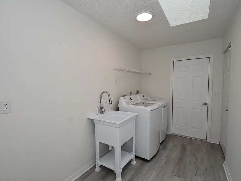 33 Poinsettia Ln — Photo 42