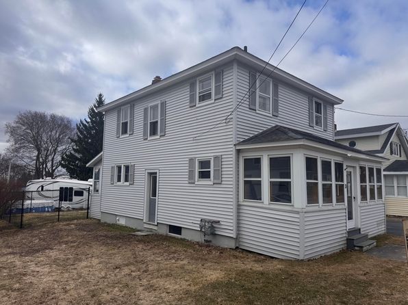 3 Bouck St, Dannemora, NY 12929