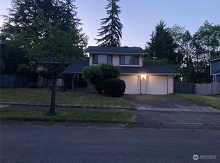 10622 NE 19th Pl, Bellevue, WA