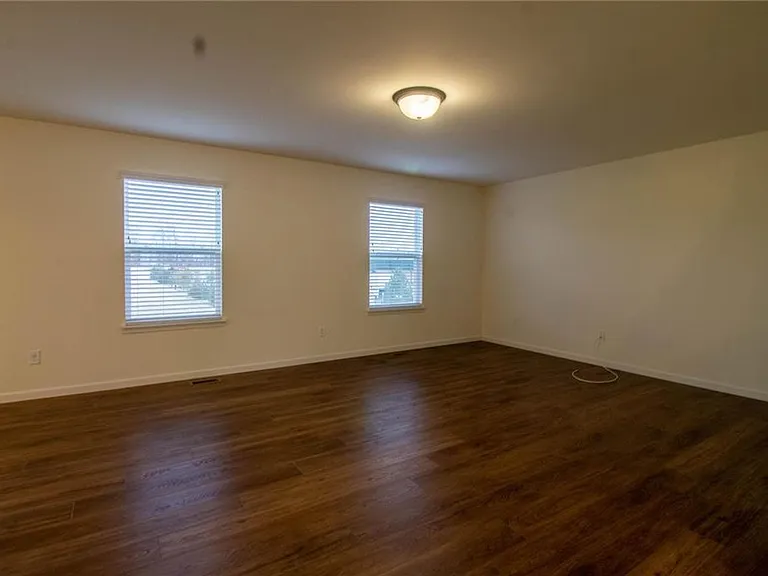 212 Pearl Vista Dr — Photo 4