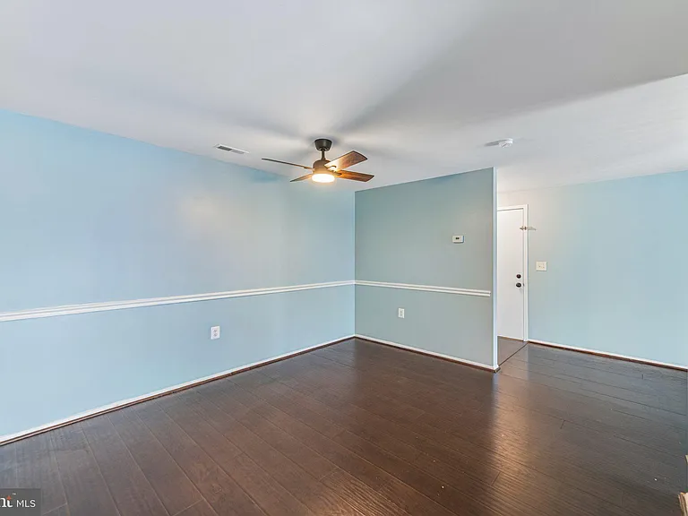 18131 Chalet Dr #301 — Photo 5