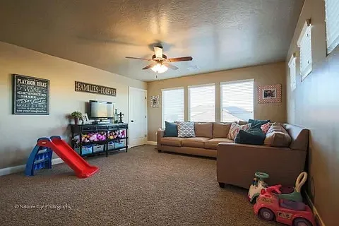 2907 E 3520 S — Photo 11