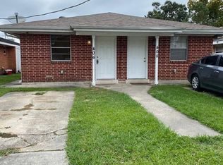 406 W Celestine St, Chalmette, LA 70043