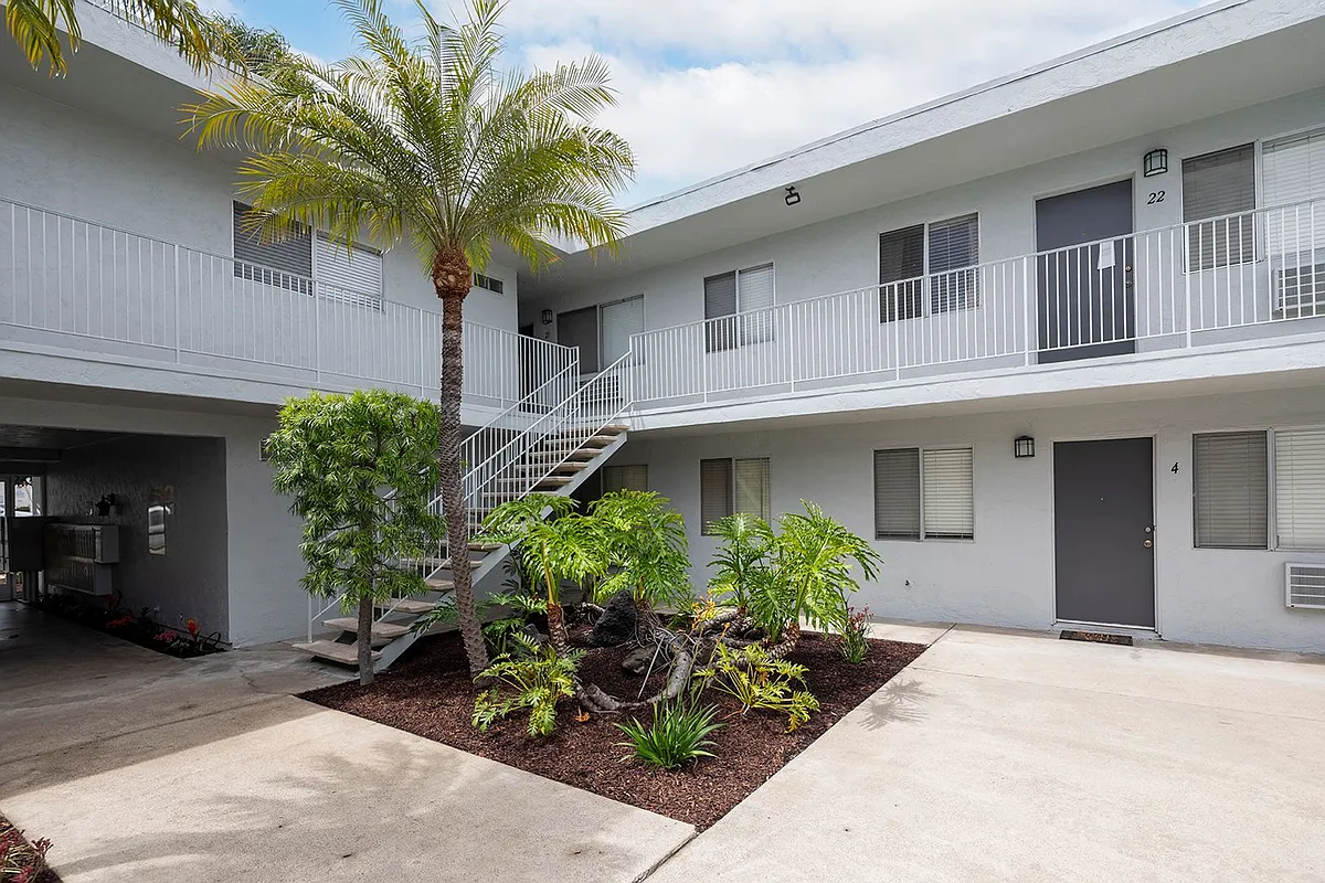 Building Photo - Palm Estates Apartments