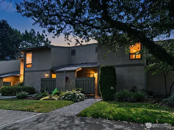 10011 NE 138th Place #A5, Kirkland, WA 98034