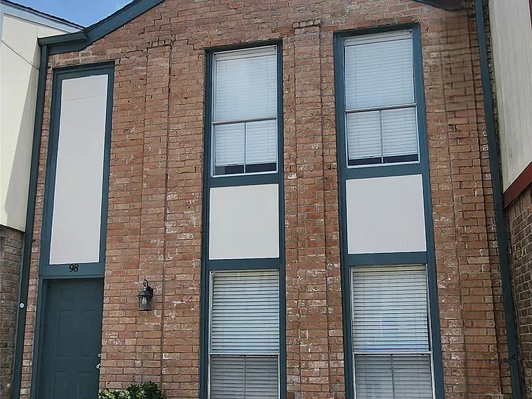 7700 Creekbend Dr #98 — Photo 2