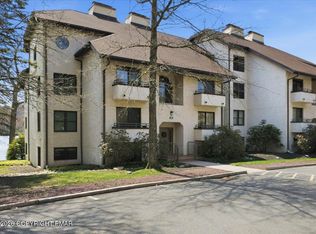 45 Midlake Dr #101G, Lake Harmony, PA 18624