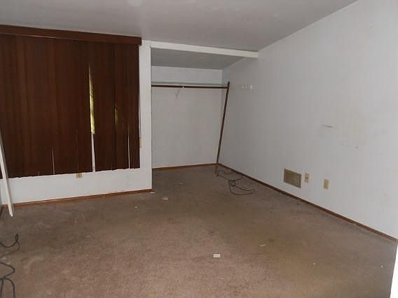 2nd image of 9261 W Allyn St