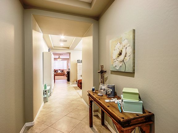 4th image of 1454 E Canary Dr