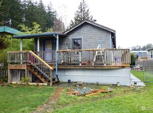 938 S 4th St, La Conner, WA 98257