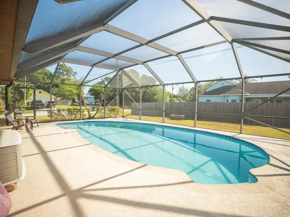 1901 SW Ember Street, Port St Lucie, FL 34953