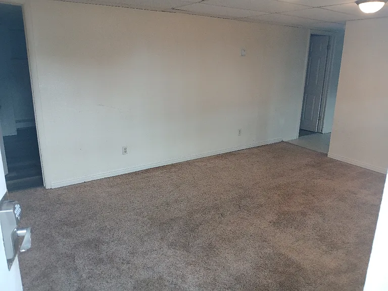 370 S Wagon Wheel Dr #C — Photo 2