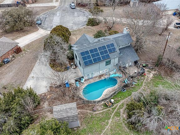 2nd image of 803 Dianne Dr