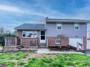 15 Judy Ln, Harrisburg, PA 17112
