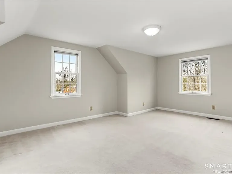 608 Stillson Rd — Photo 9