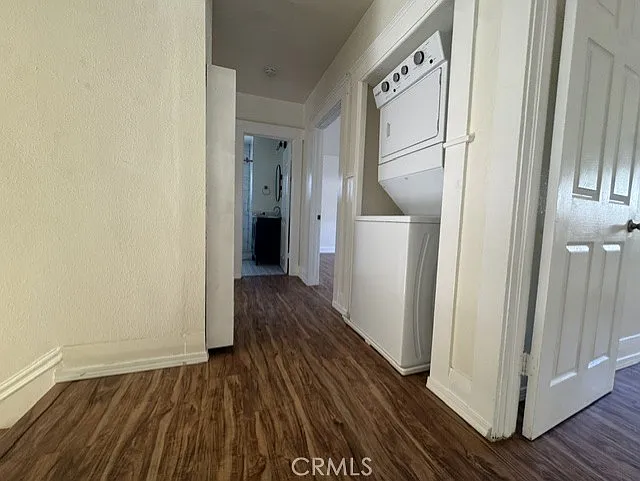 321 W 6th St — Photo 23