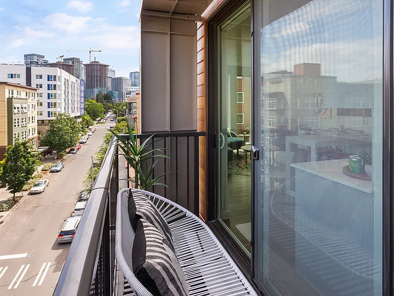 Shoresmith — Photo 10