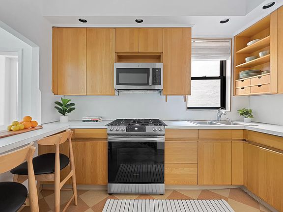 2nd image of 16 Prospect Park SW APT 55