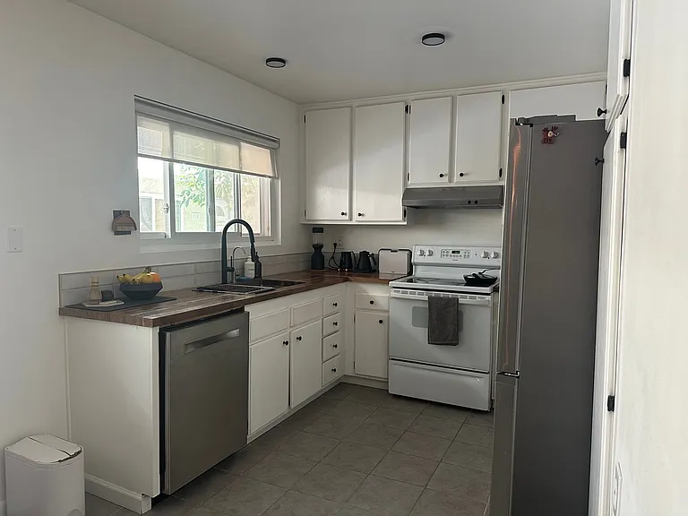 2844 E 3rd St #108 — Photo 6