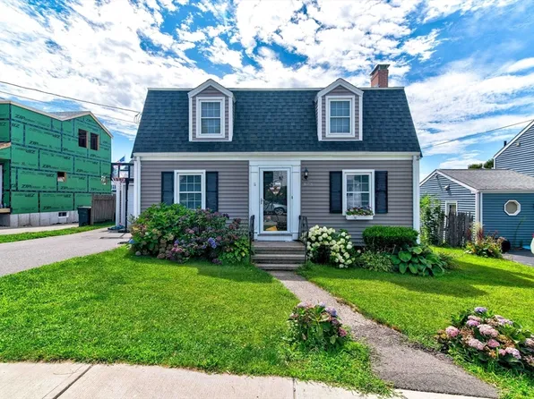 873 E Squantum St, Quincy, MA 02171