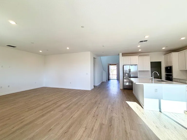 3432 Edington Dr — Photo 6