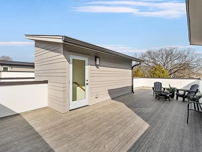 1237 Memorial Dr SE #102 — Photo 13