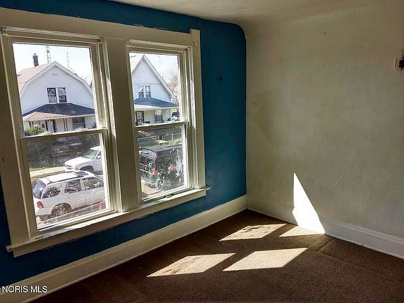 5th image of 1110 Pinewood Ave