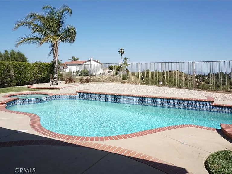 19584 Shadow Glen Cir — Photo 42