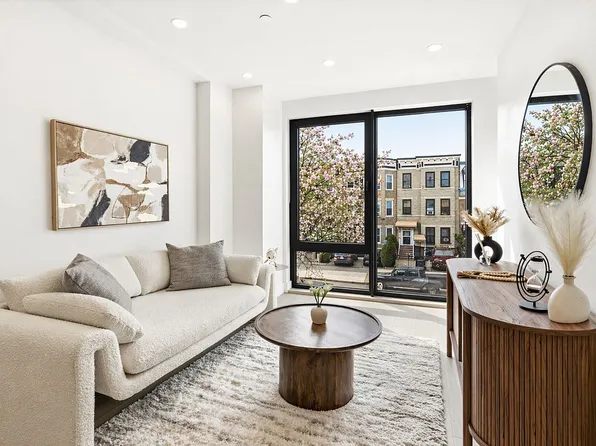 371 Hawthorne St #2F, Brooklyn, NY 11225