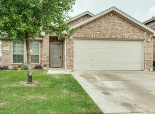 1129 Maplewood Ln, Crowley, TX 76036