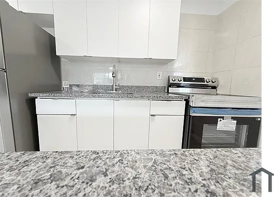 100 NE 78th St #7 — Photo 7