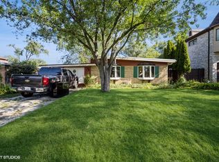 4546 Lilac Ave, Glenview, IL