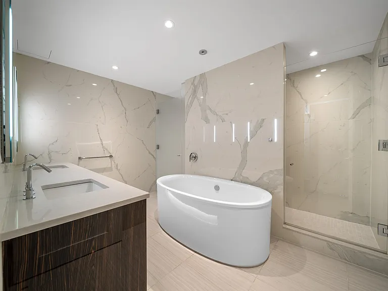 800 Avenue At Port Imperial #619 — Photo 17