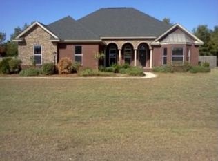 21 Flagstone Dr, Wetumpka, AL 36093