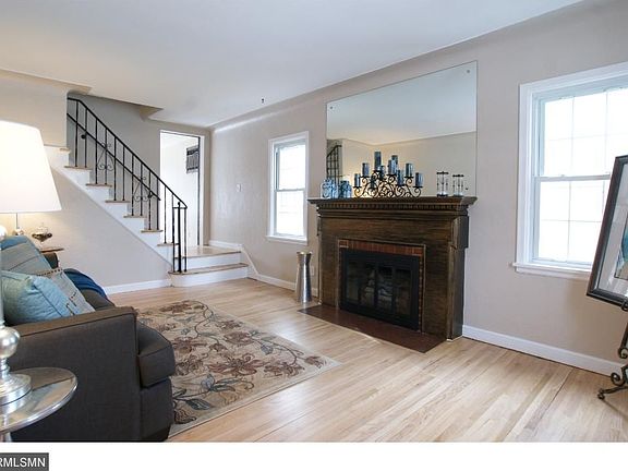 3rd image of 1438 Eleanor Ave