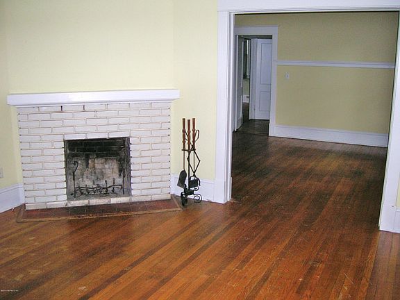 4th image of 2250 Myra St