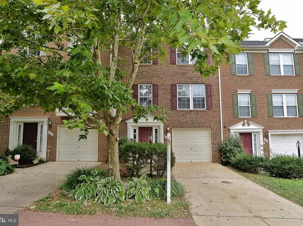 8067 Horseshoe Cottage Cir, Lorton, VA 22079