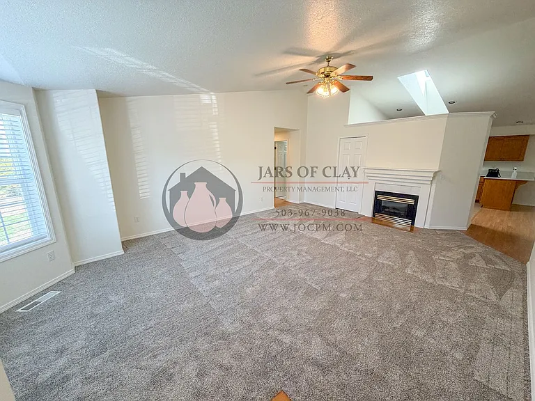 1981 Westport Ct NW — Photo 2