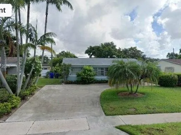 6443 Perry St, Hollywood, FL 33024