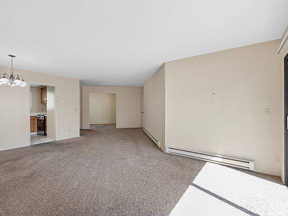 4th image of 1010 N Abbott Ave