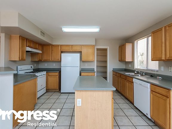 5th image of 10429 W Georgia Ave