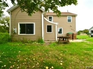 996 Beach Rd, Cheektowaga, NY 14225