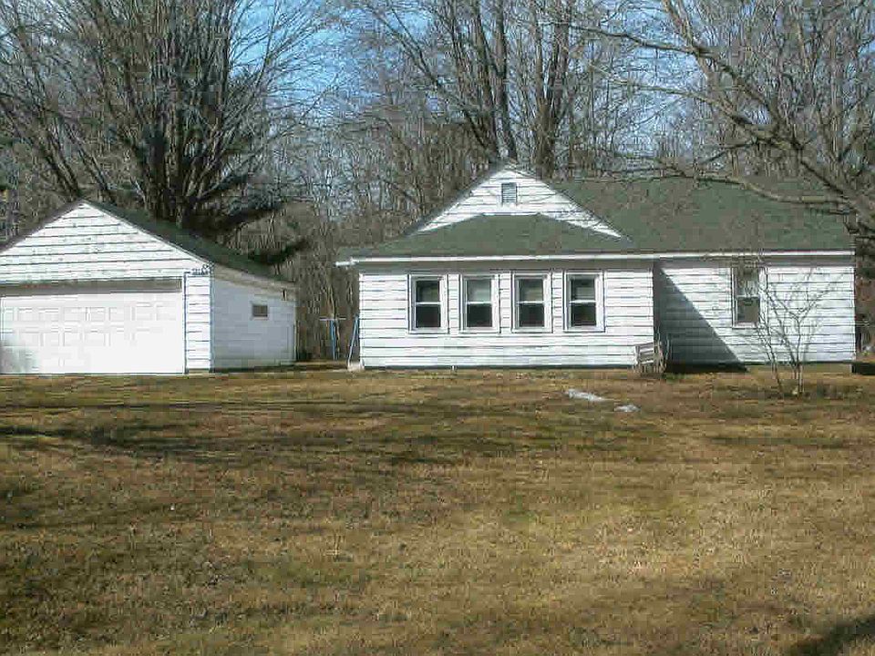 2nd image of 7915 S Stoney Creek Rd