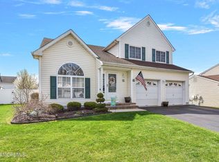 21 Capitol Reef Rd, Howell, NJ 07731