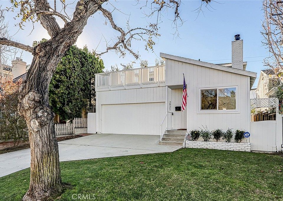1st image of 2921 N Poinsettia Ave