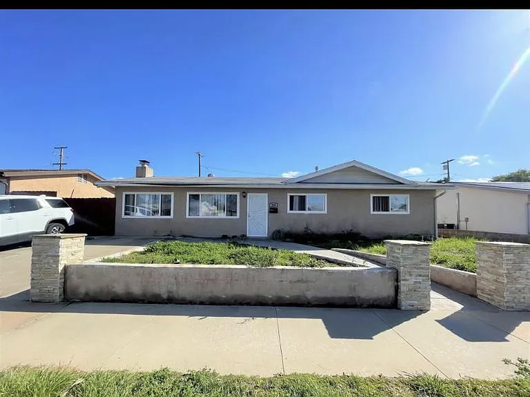 B1281 Shari Way — Photo 1