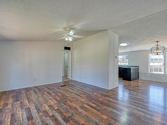 3rd image of 180 Holden Rd